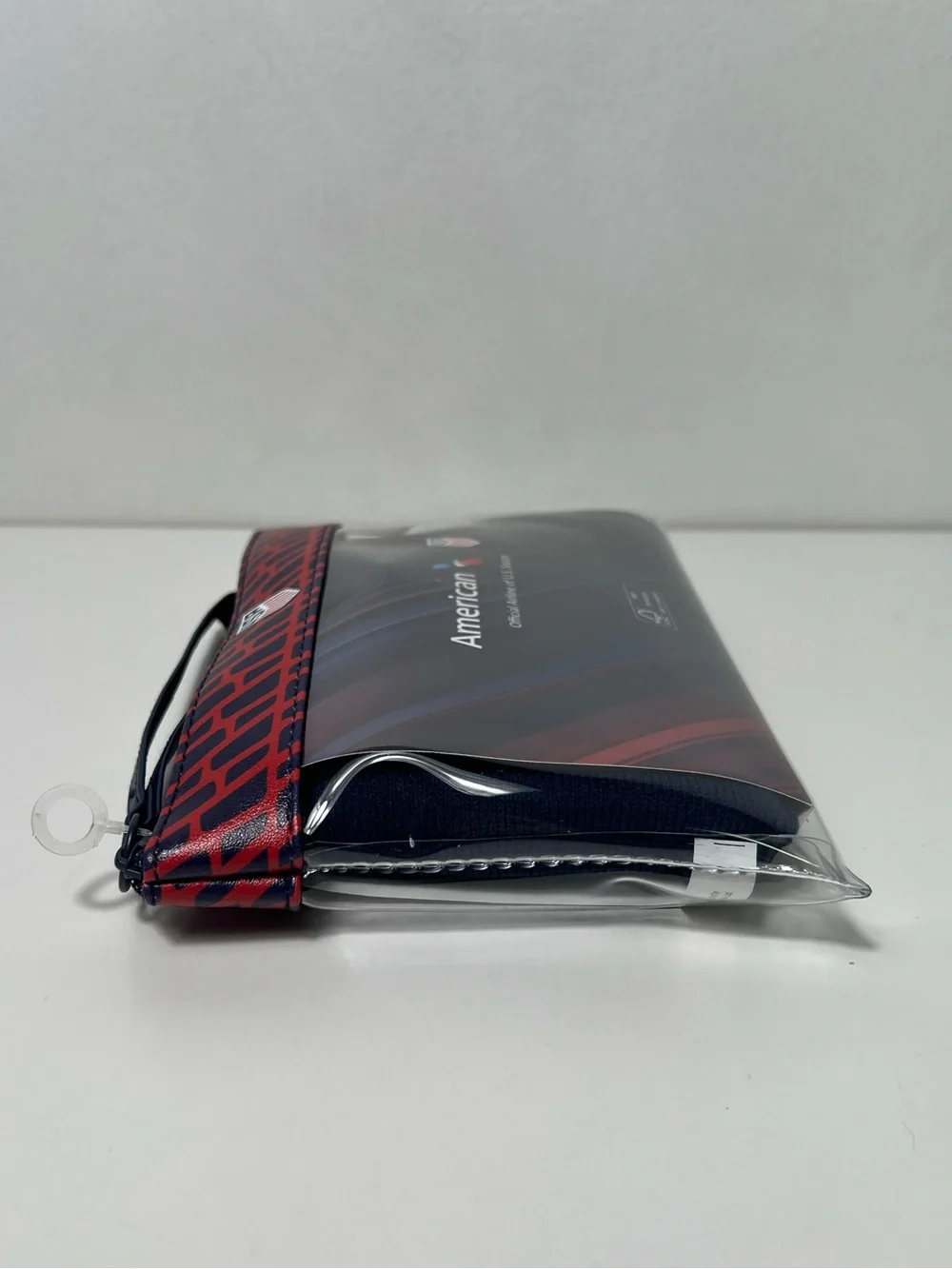 American Airlines us exclusively pack
