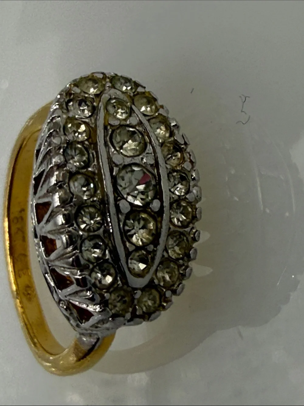 Stunning vintage 18K GE Golden Oval art deco pave rhinestone ring size 5