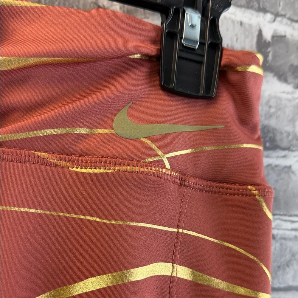 Nike running Copper and Gold Patterned Leggings‎