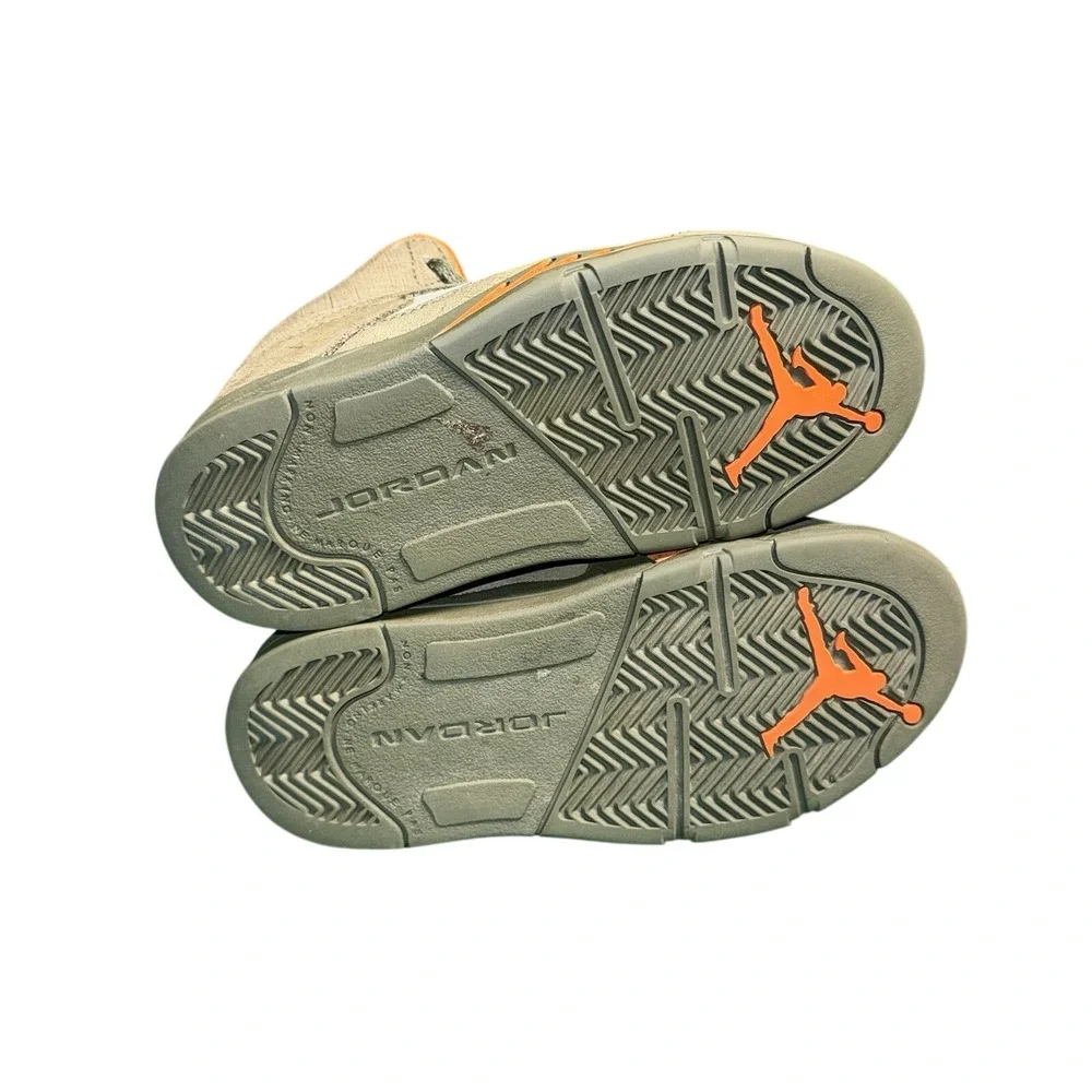 Jordan retro se