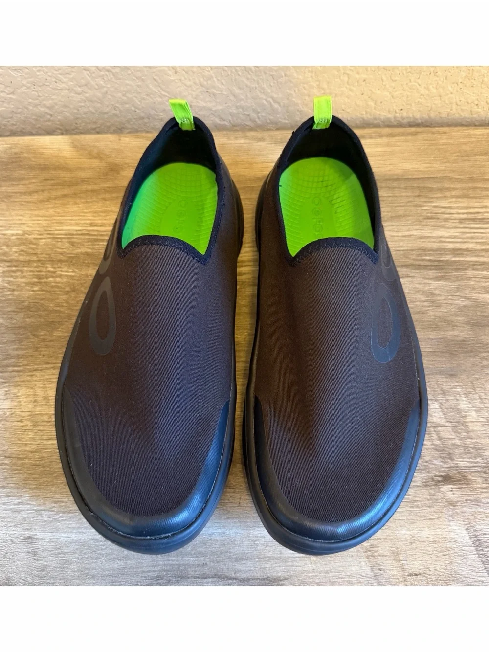 OOFOS OOmg Sport Recovery Shoes