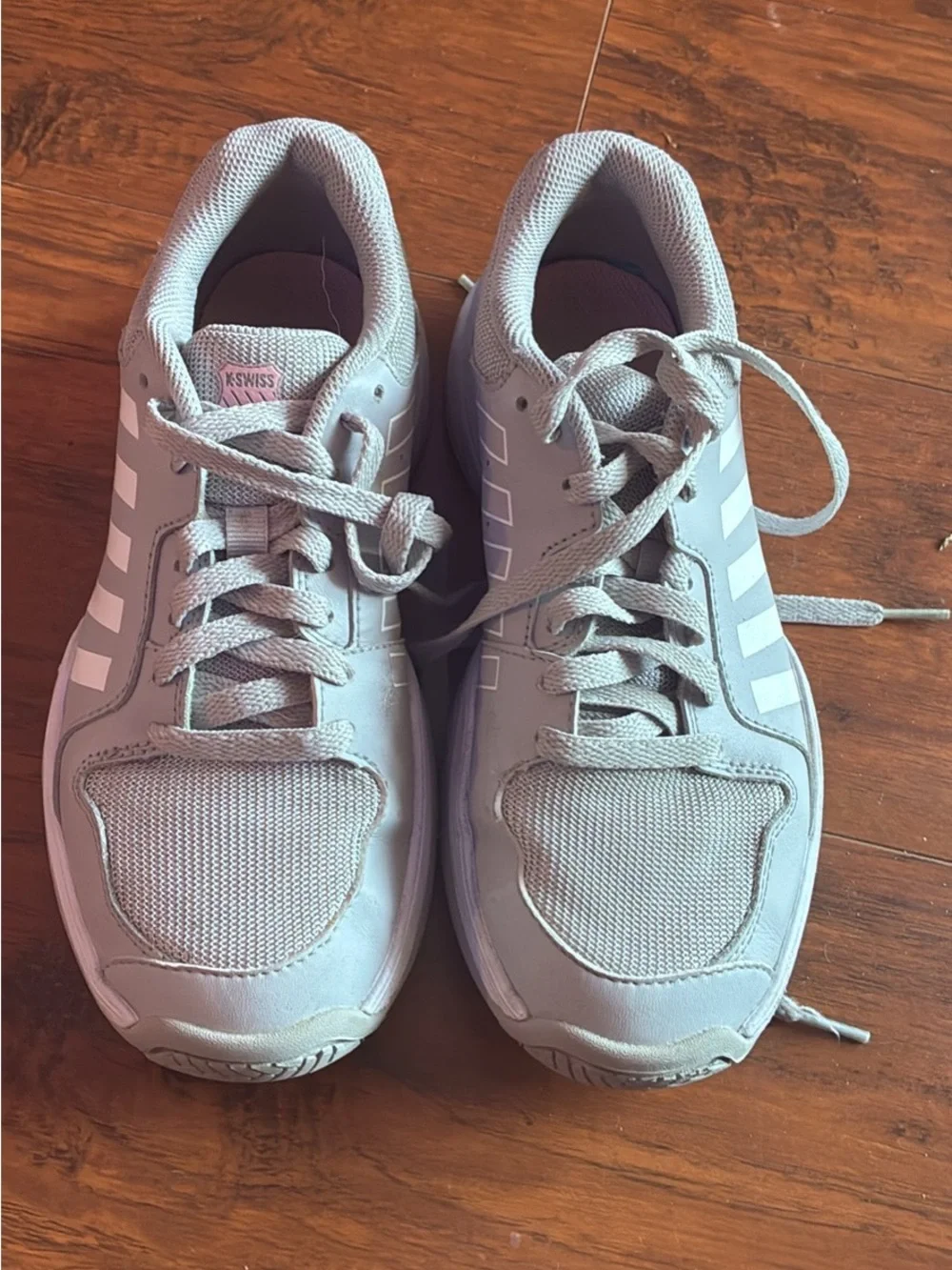 K-Swiss light gray