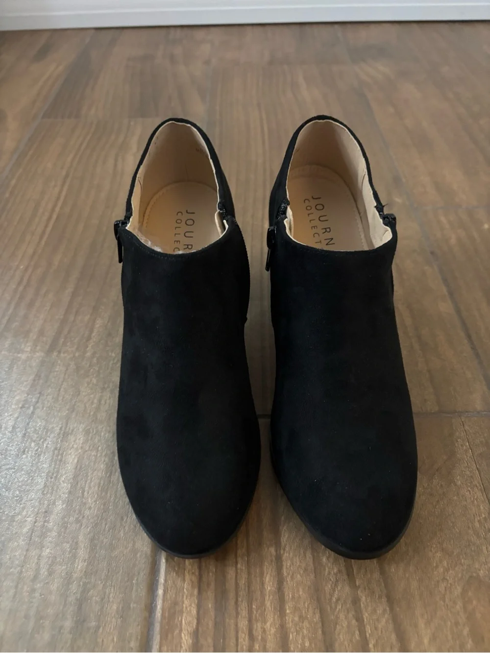 Journee Collection chic black