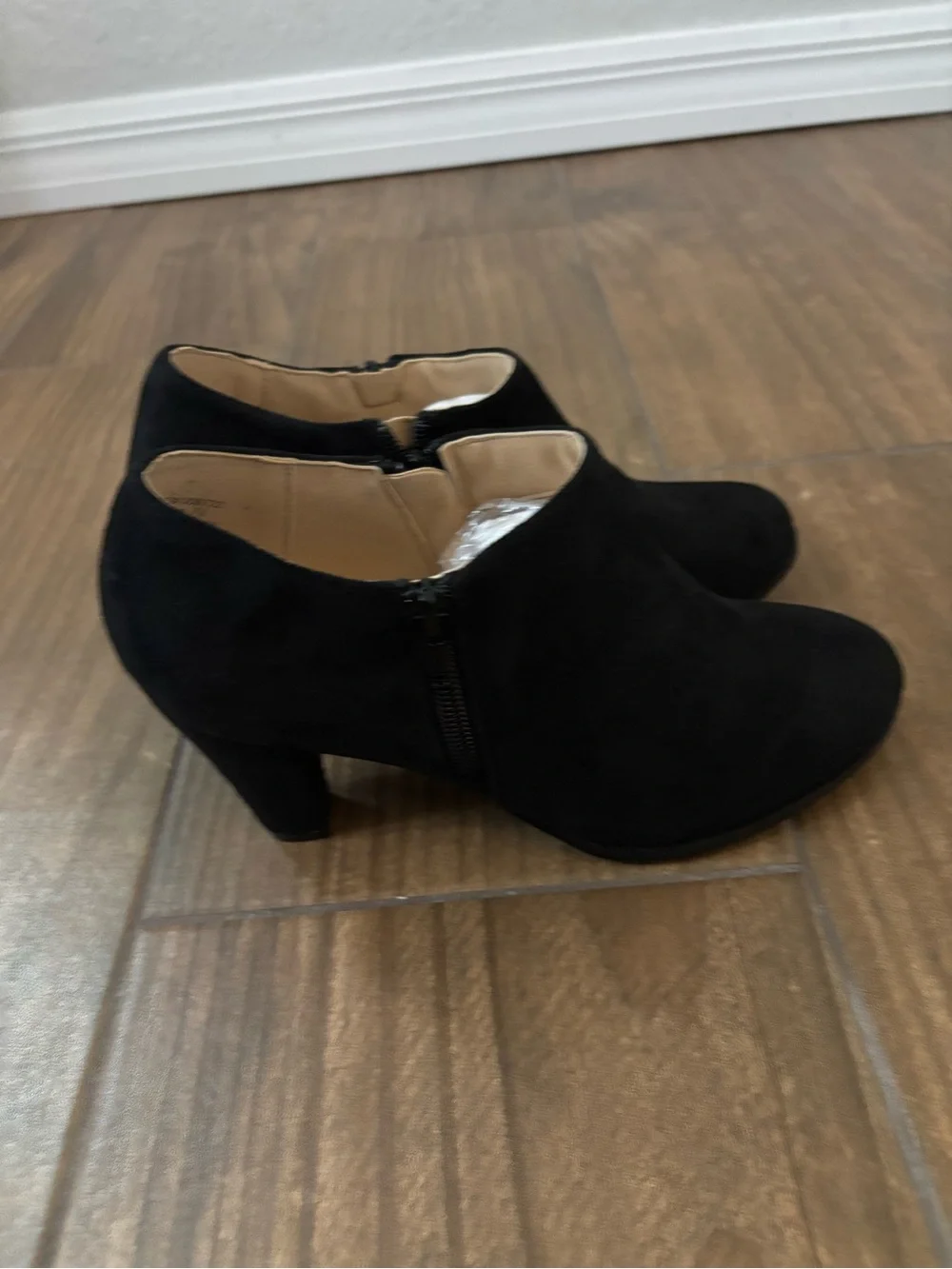 Journee Collection chic black