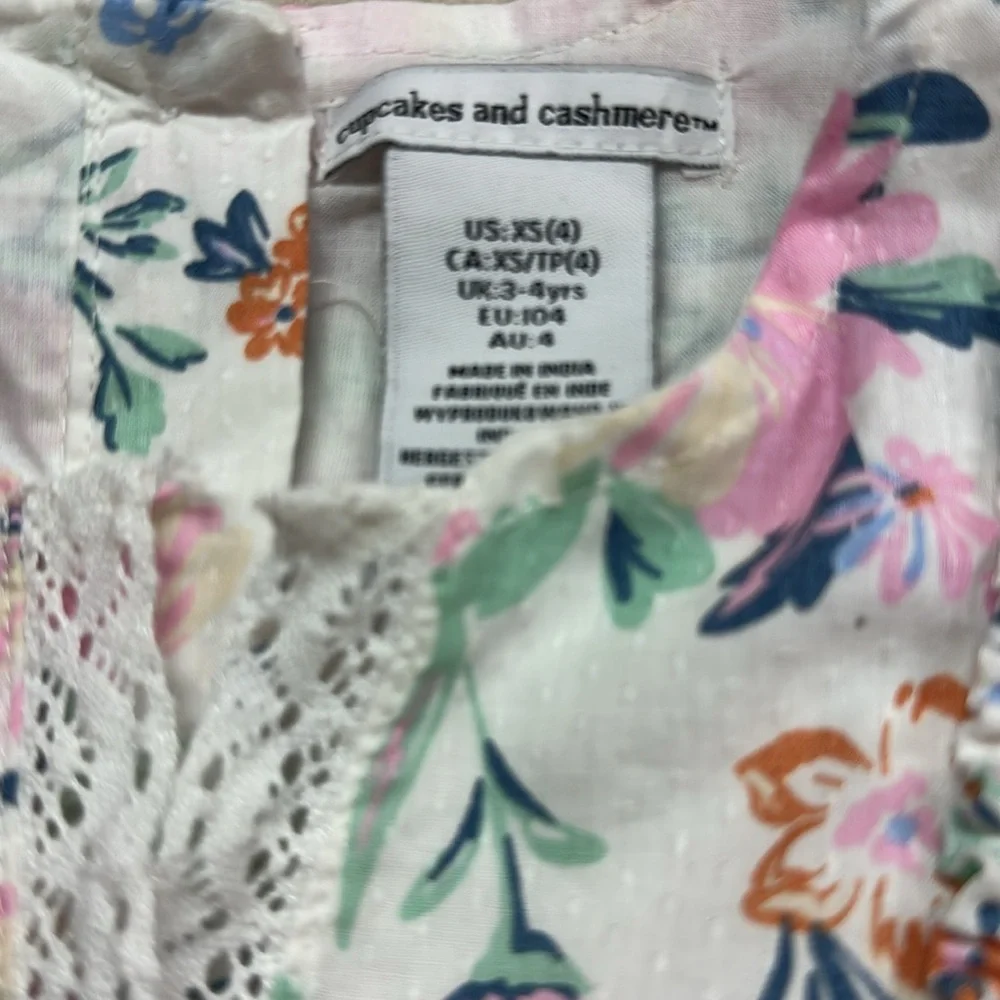 cupcakes & cashmere both top