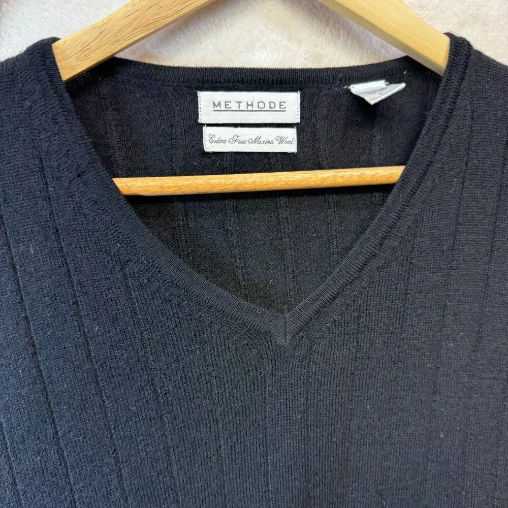Methodé Extra Fine Merino Wool V-Neck Sweater Men’s Large Black Ribbed Knit