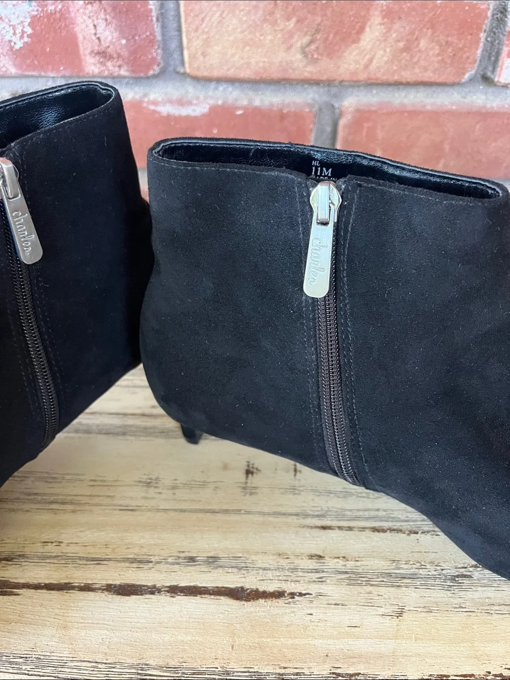 Charles By Charles David sleek black