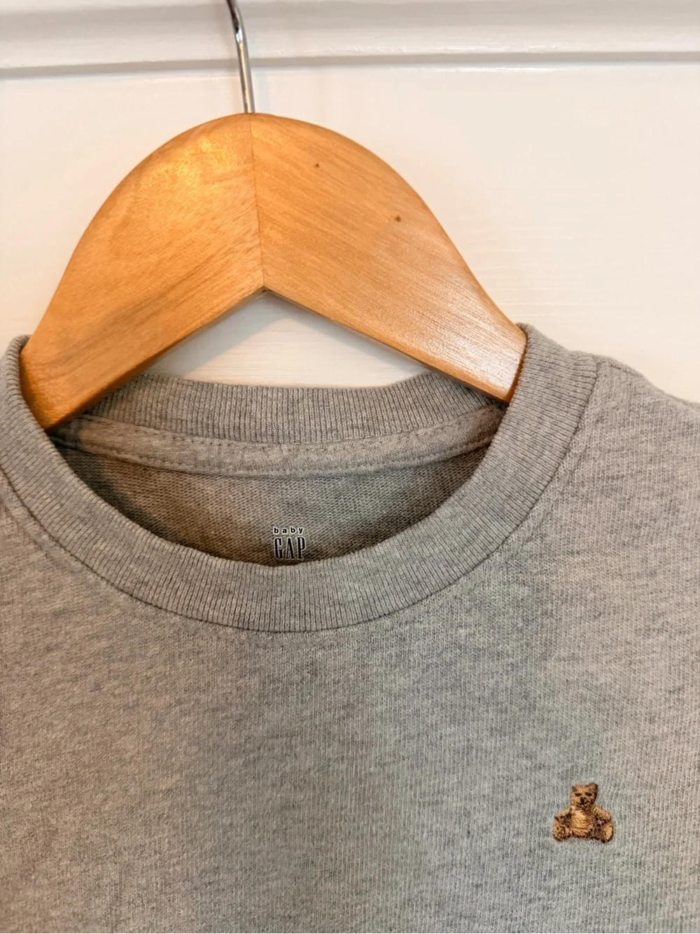 GAP classic crewneck