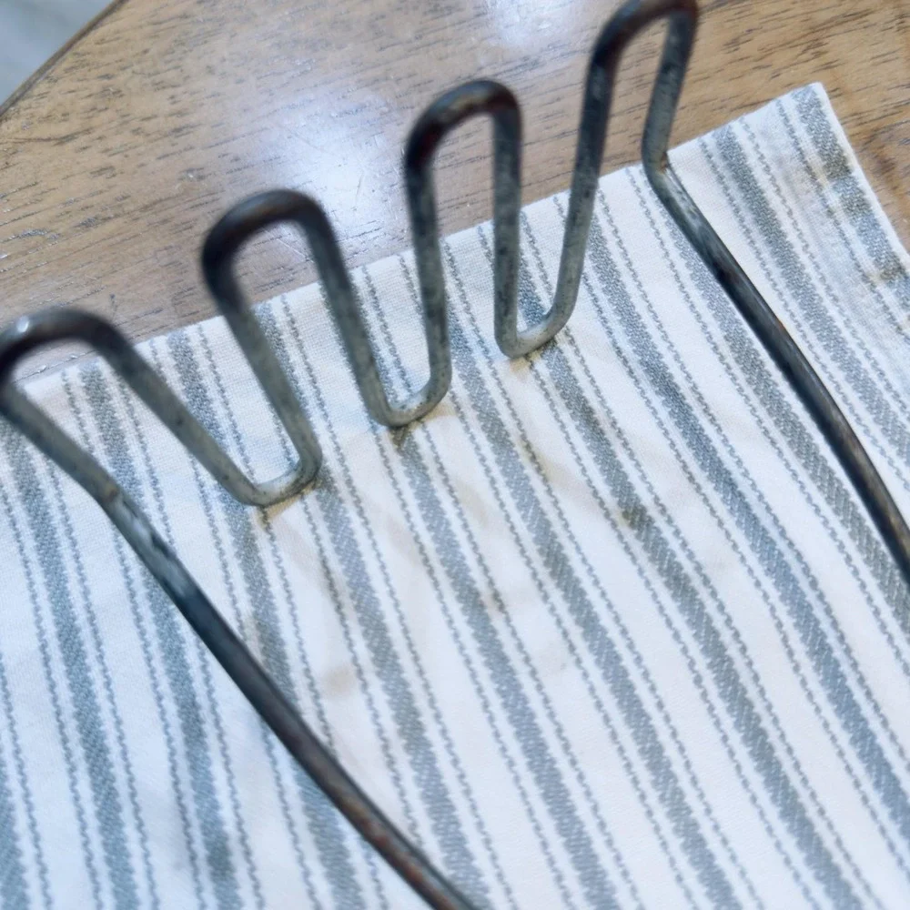 Unbranded accessories pictured