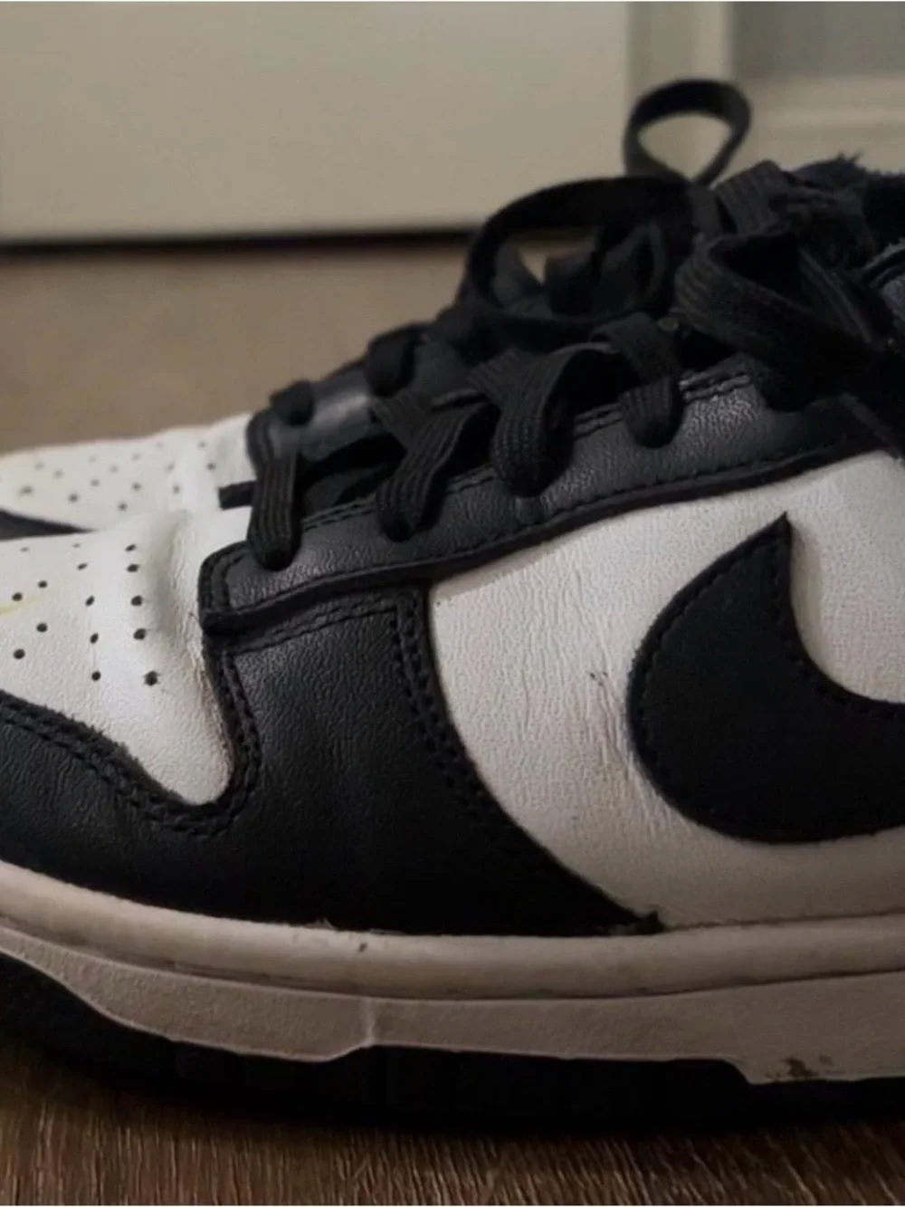 Nike black white