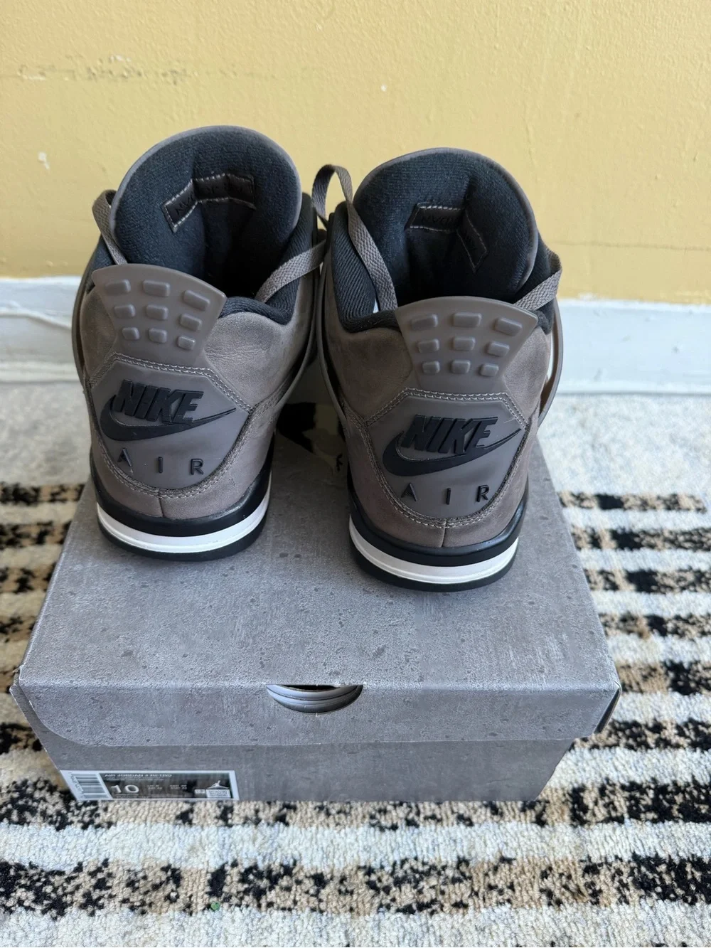 Aire Jordan 4 Retro cave stone/ Black-Fantom