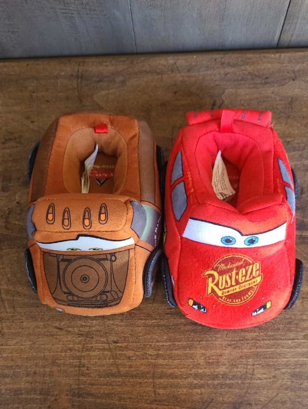 Disney/Pixar Cars Slippers Toddler sz 5/6 Lightning McQueen & Mater Plush