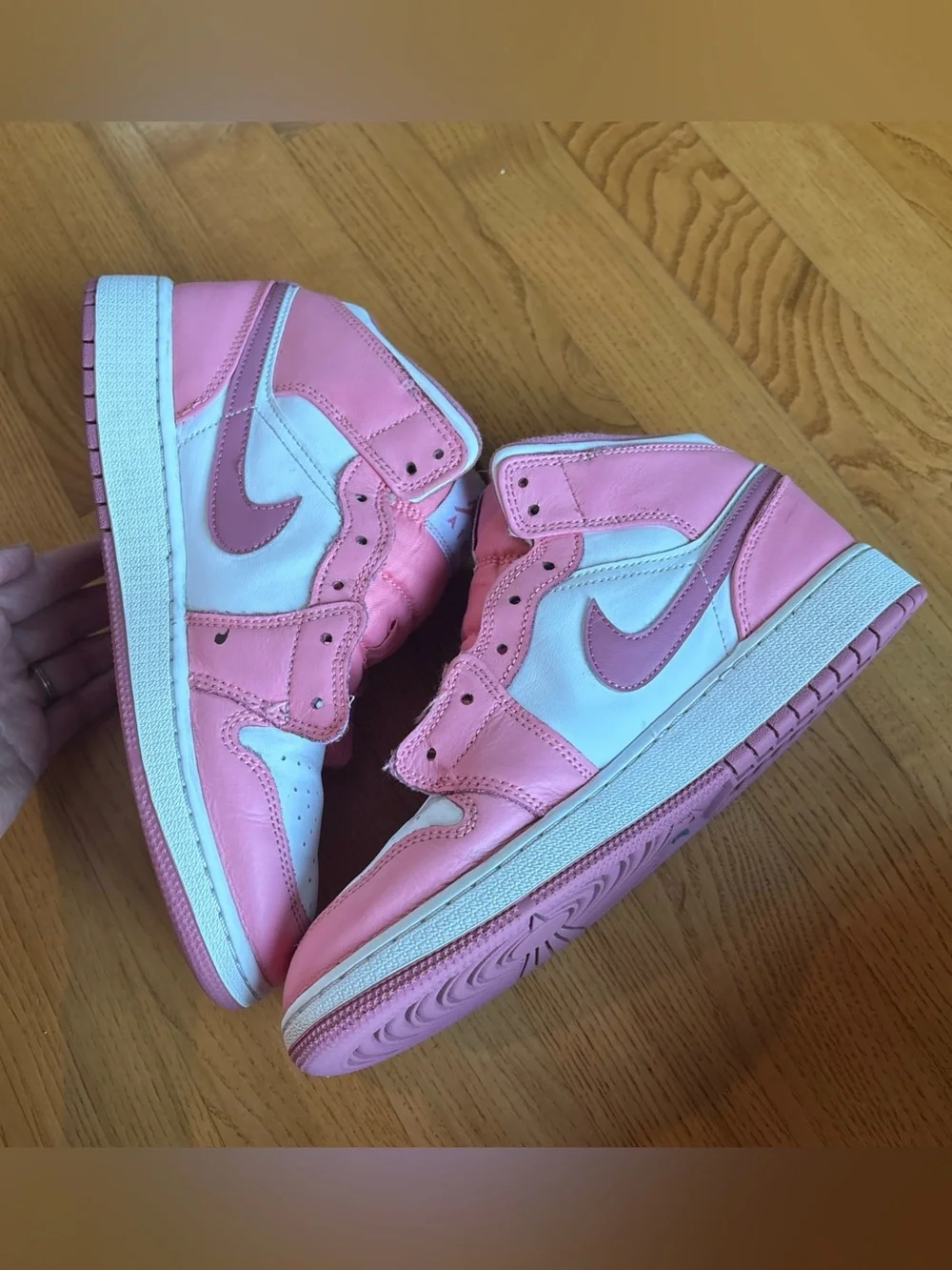 Nike Air Jordan 1 Mid Sneakers Valentines Day Youth Pink White Kids Girls Sz 6.5