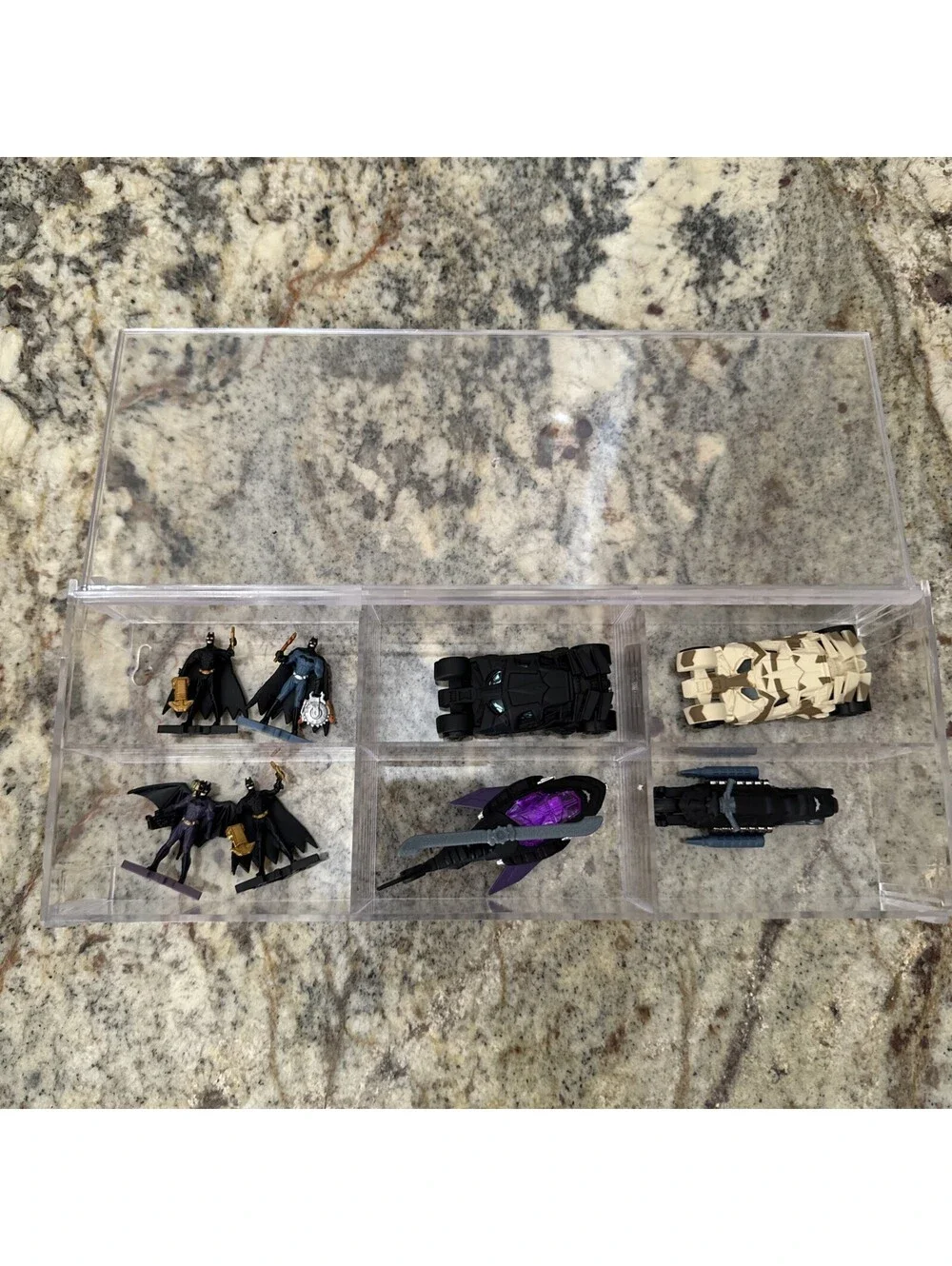 4x Hot Wheels Batman Vehicles & 4x Batman Mini Figures + Display Case
