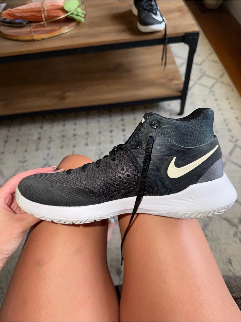 Nike Men's Black & White Basketball Shoes