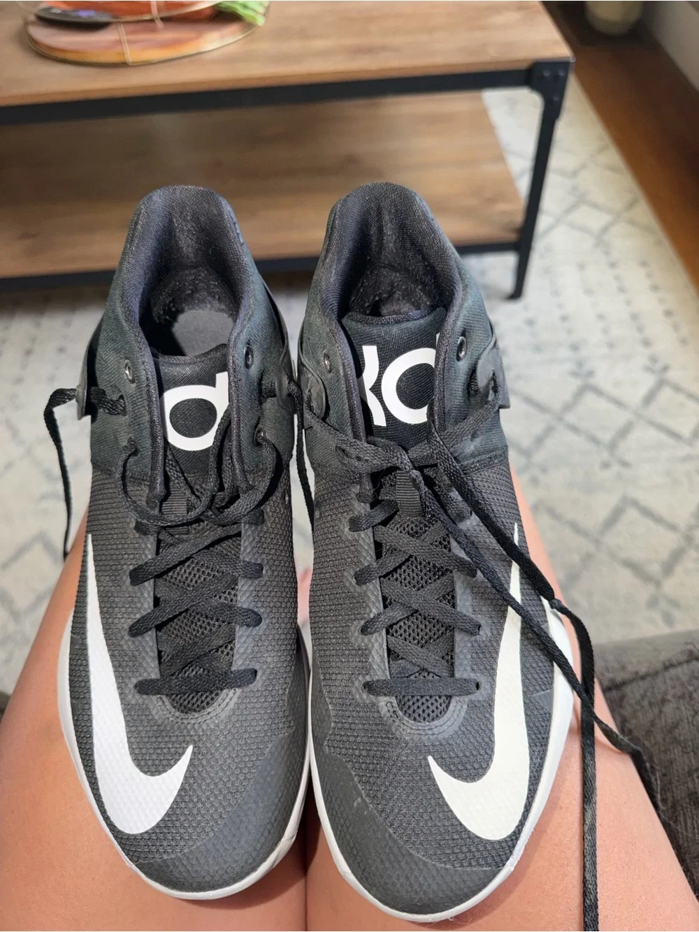 Nike Men's Black & White Basketball Shoes