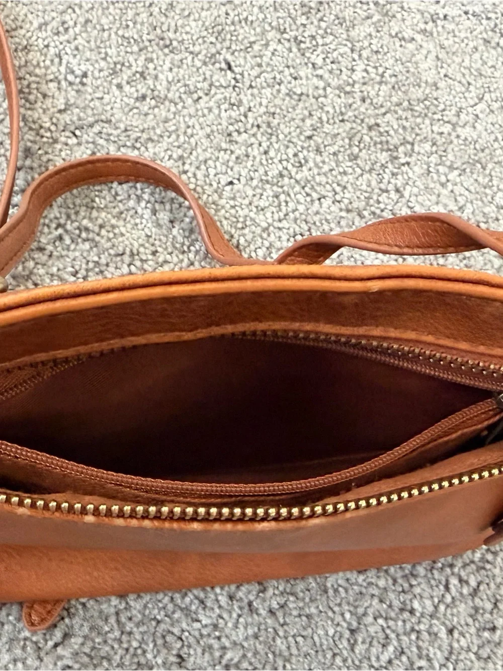Classic Brown Crossbody Bag - Leather-Effect Shoulder Purse
