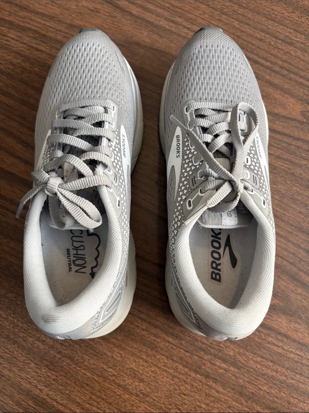 Brooks size ghost