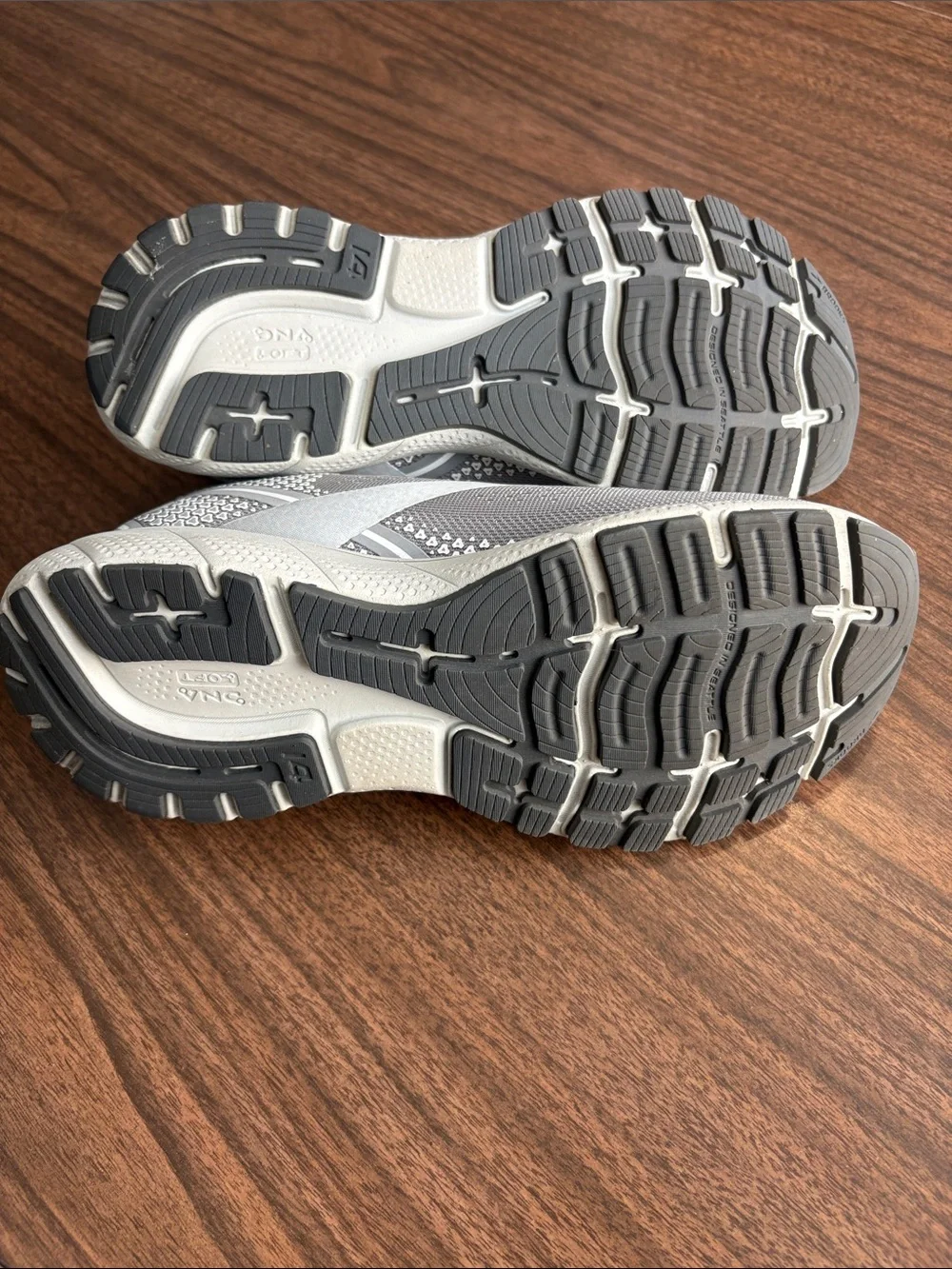 Brooks size ghost