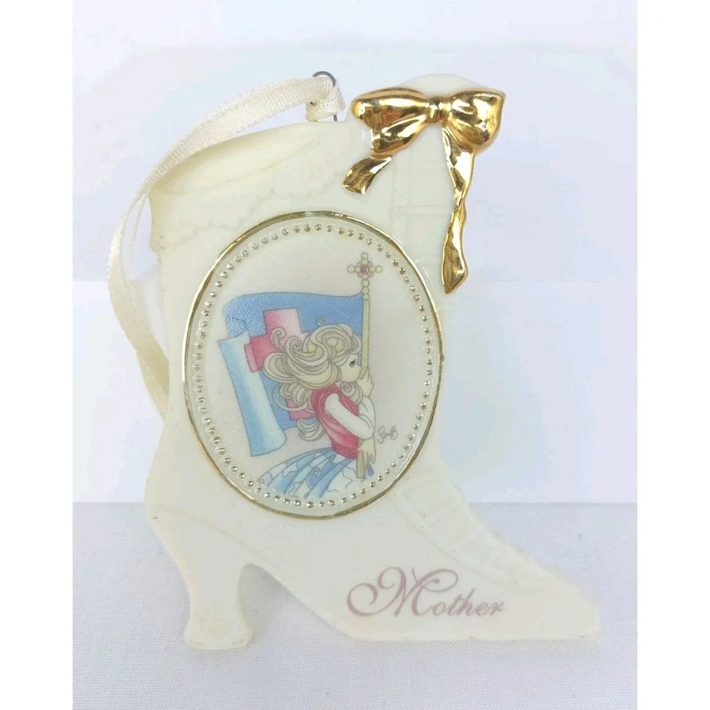 Vintage 1998 Precious Moments Mother‎ Christmas Collectible Ornament