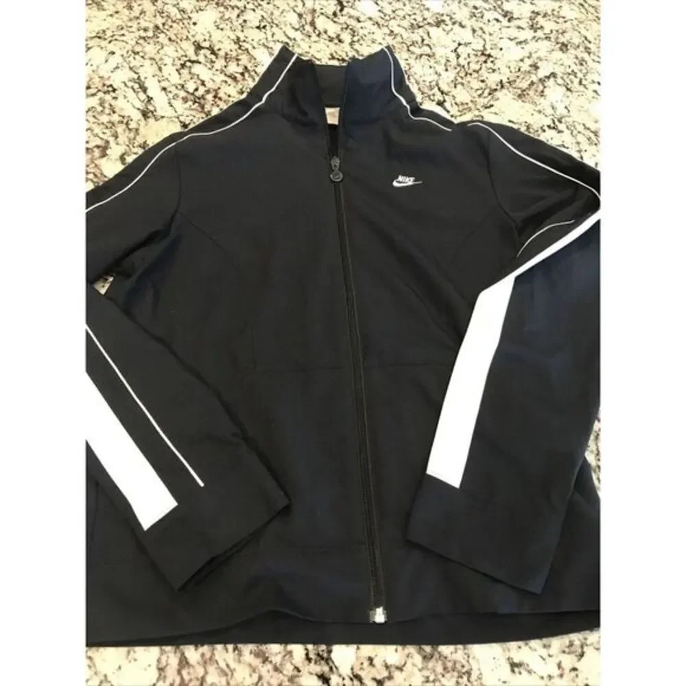 Nike Women's Light Weight Full Zip Soccer Jacket Medium Navy‎ Blue