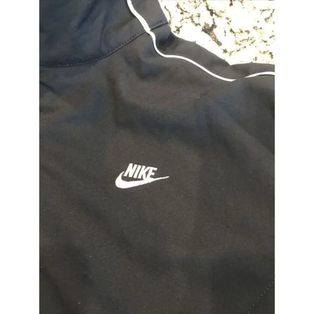 Nike women light