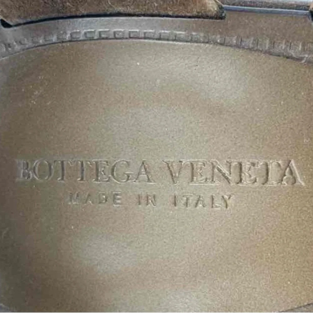 Bottega Veneta very good