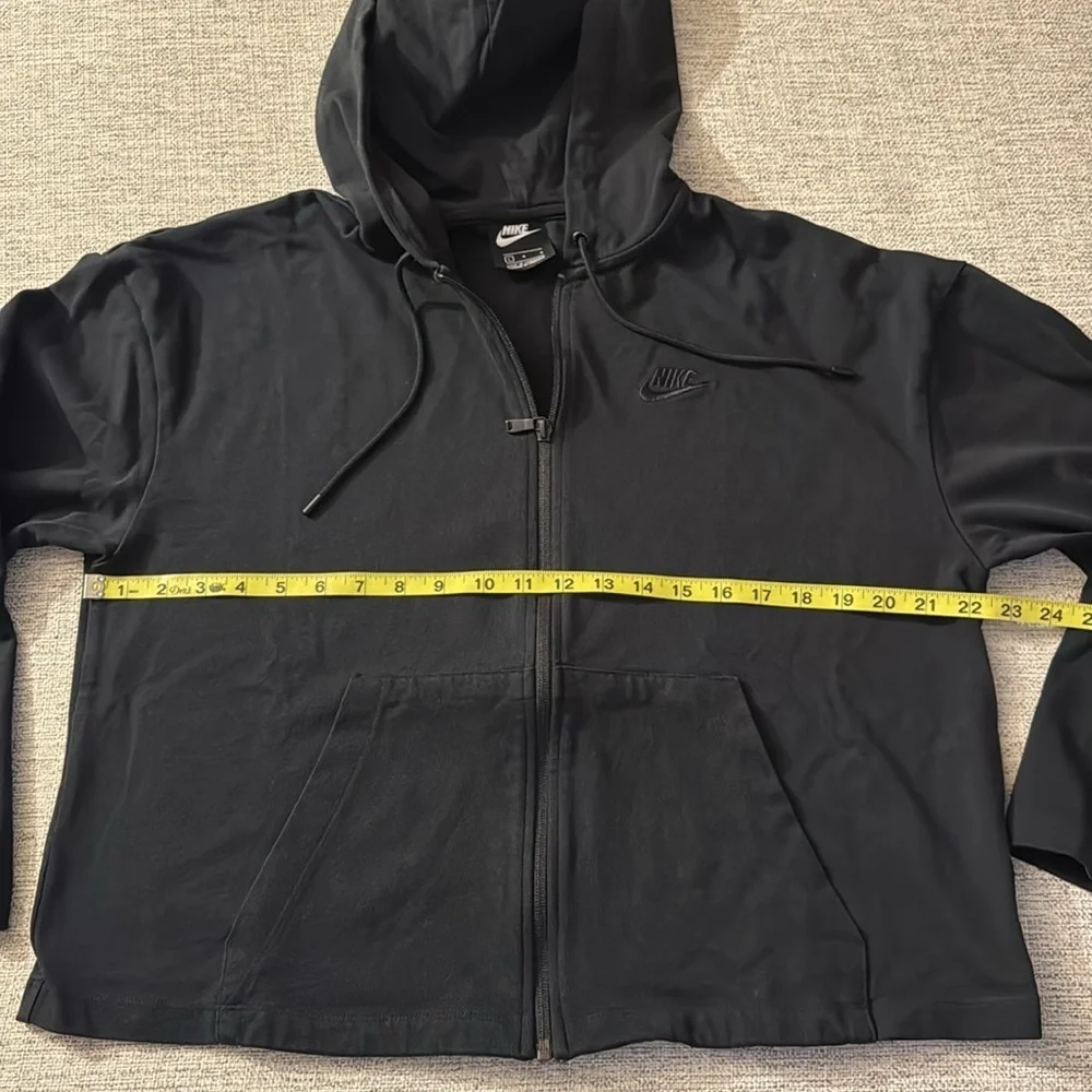 Nike pockets size home
