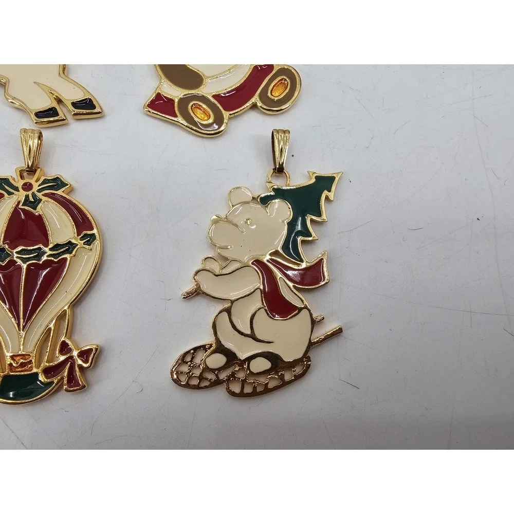 Wallace Silversmiths add touch