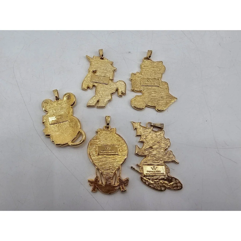 Wallace Silversmiths add touch