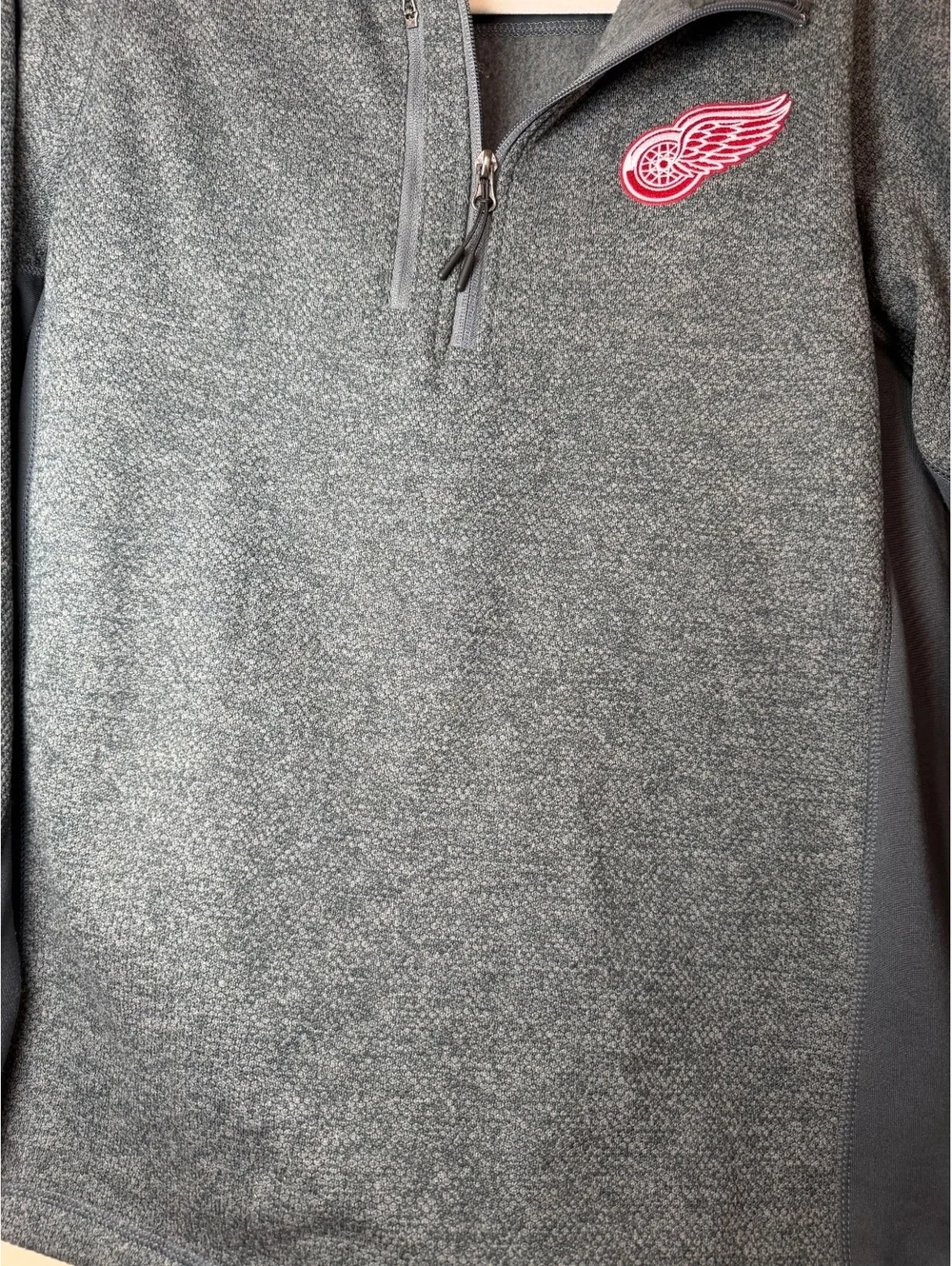 Antigua Men's Gray Detroit Red Wings Quarter-Zip Pullover Sweatshirt, Medium