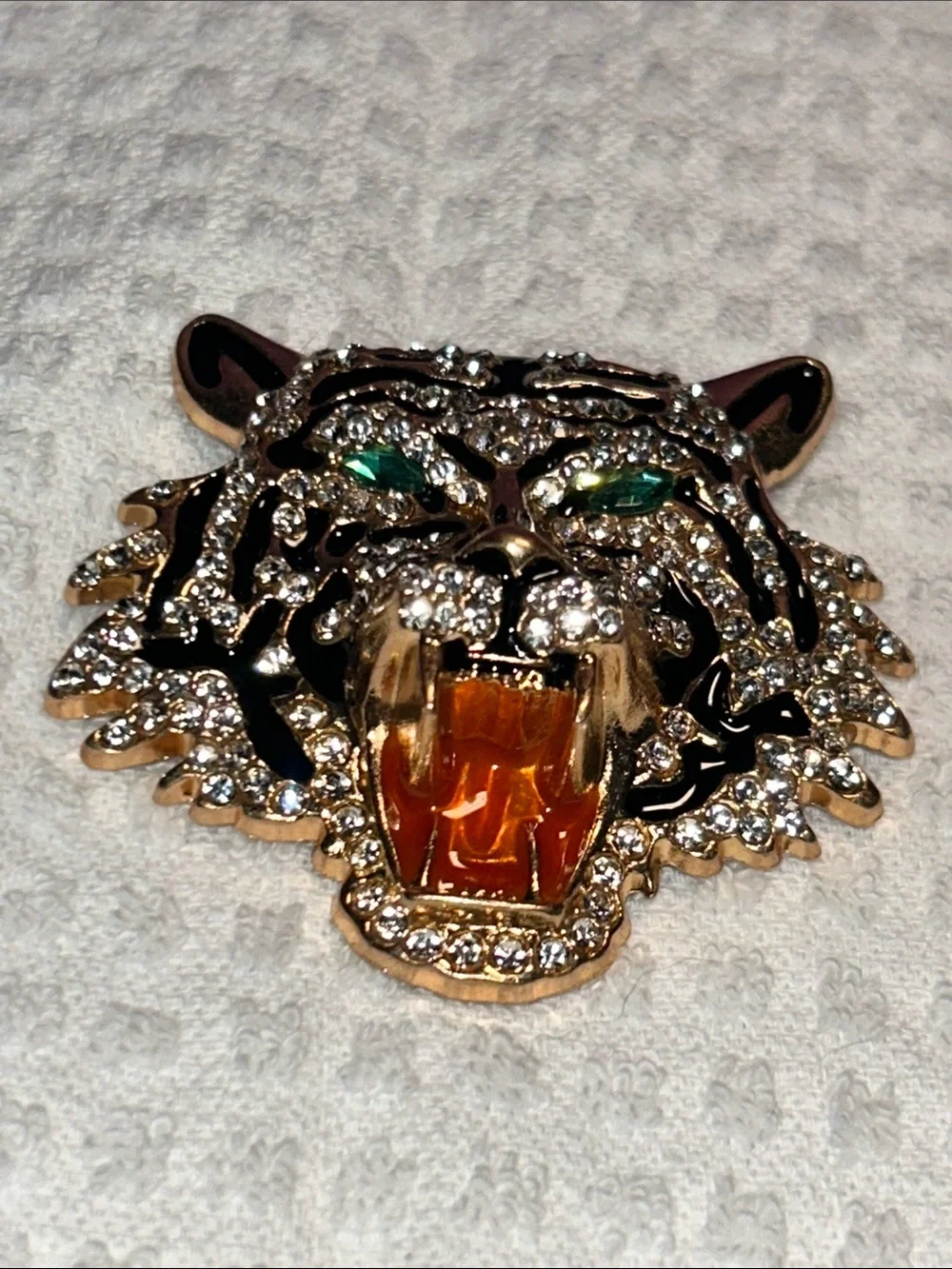 KAWADU nwt rhinestone