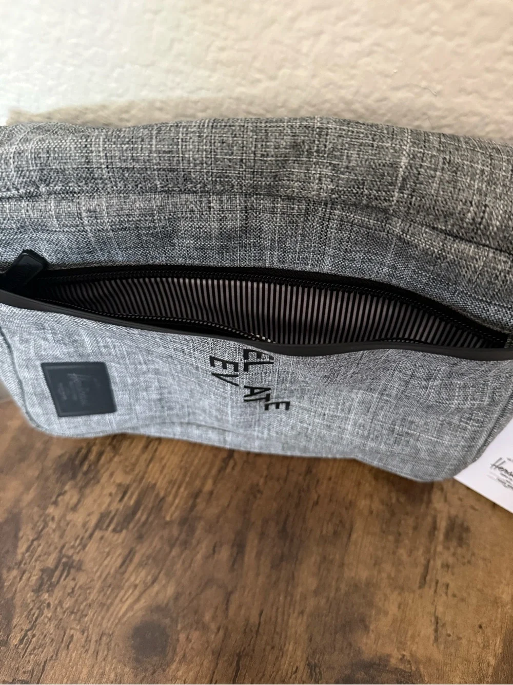 Herschel Supply Company pouch bag front