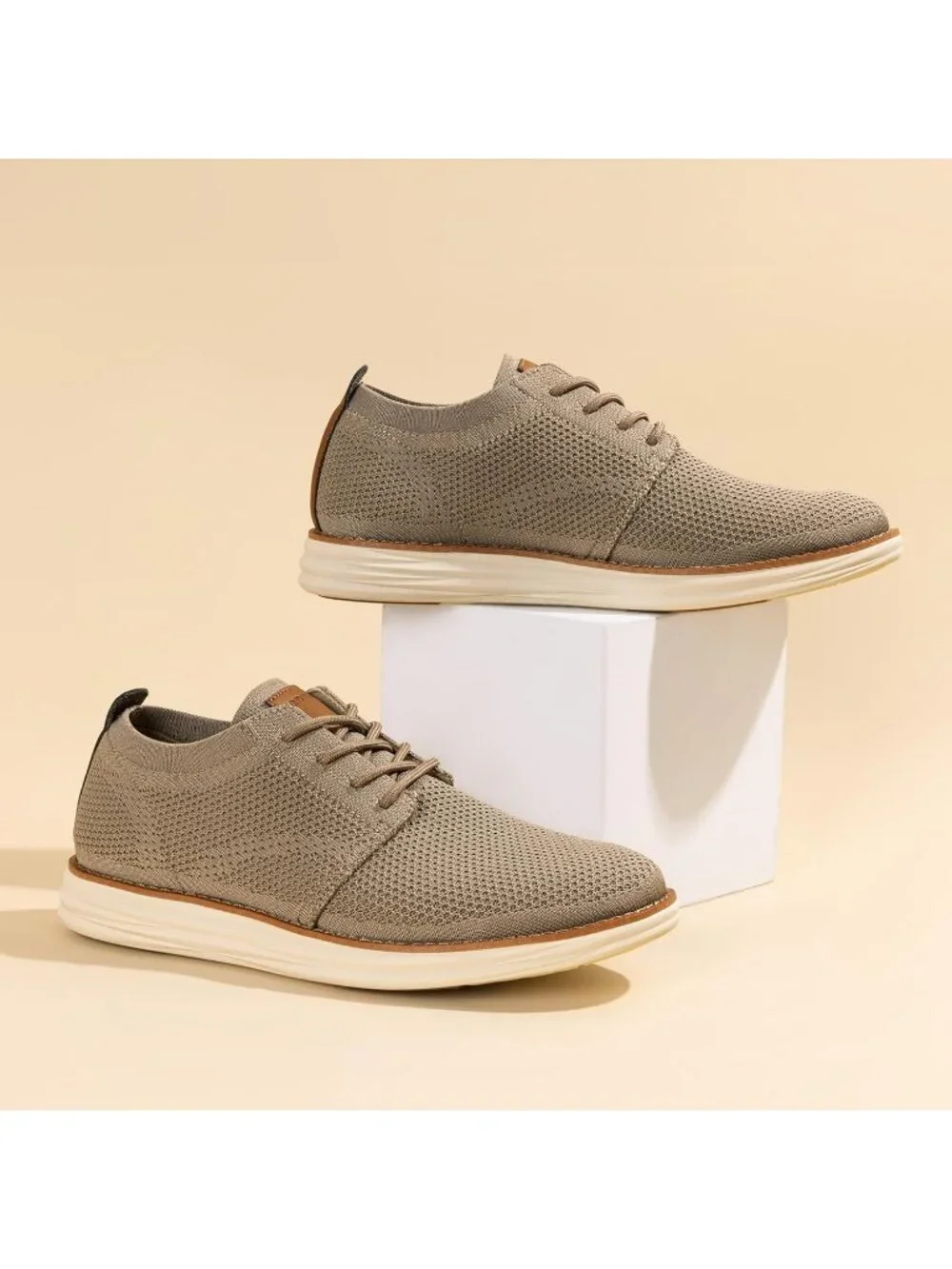 N/A knitted upper