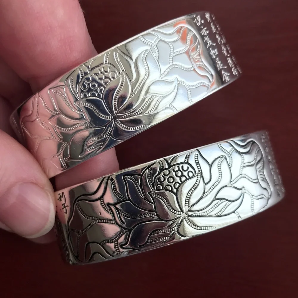 High-quality lotus Asian engraved Silver bracelet