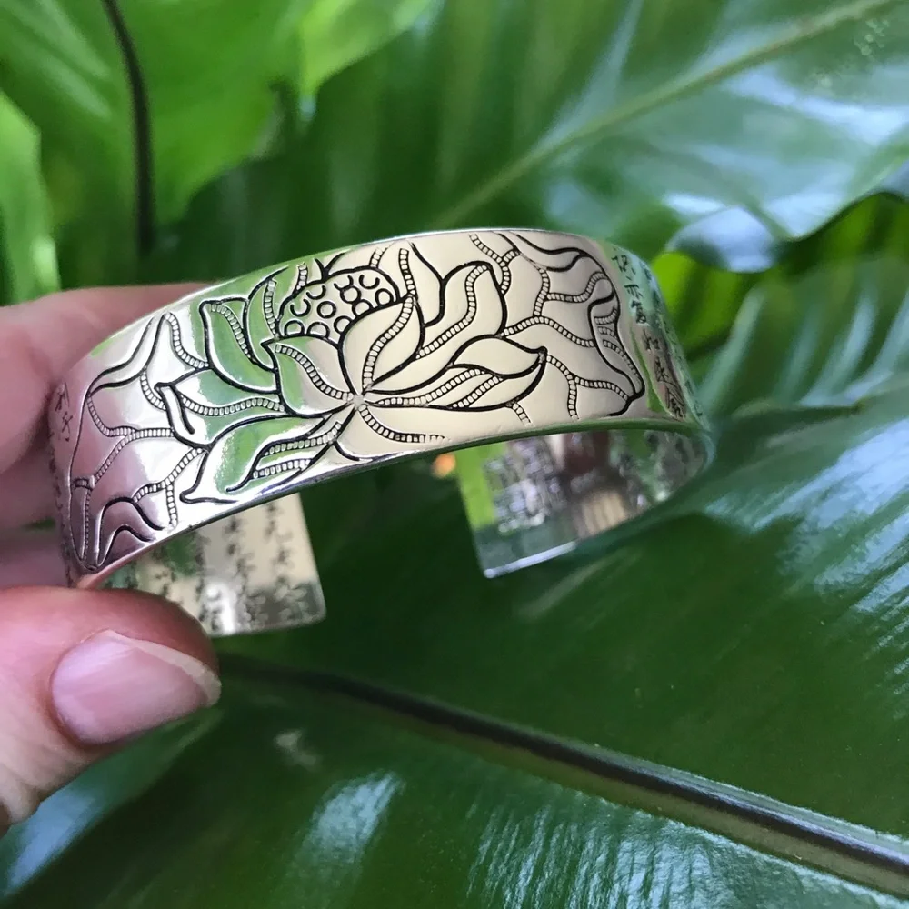 High-quality lotus Asian engraved Silver bracelet