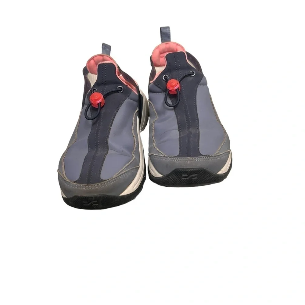 Nike women’s slip