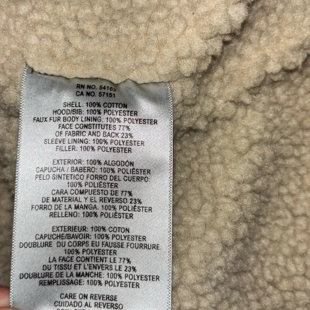 Levis questions leave