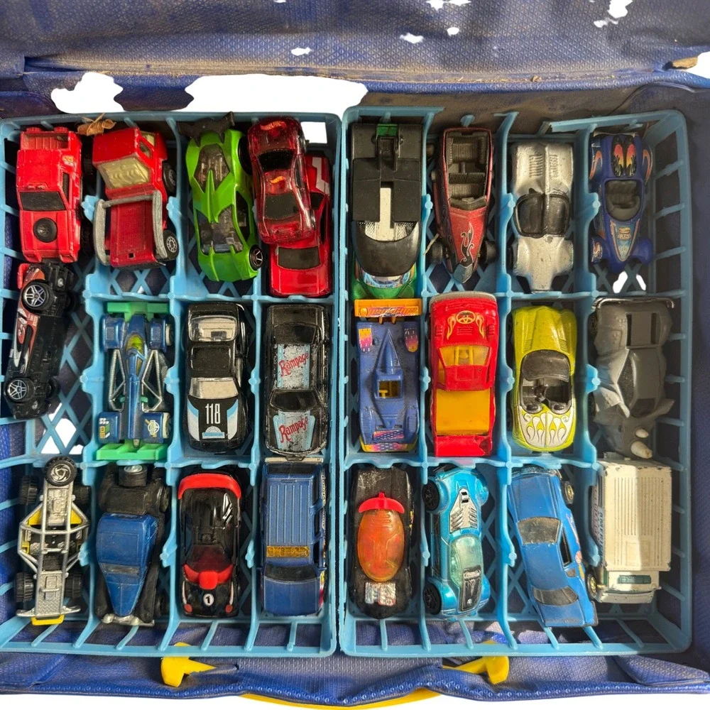 Hot Wheels by bold front