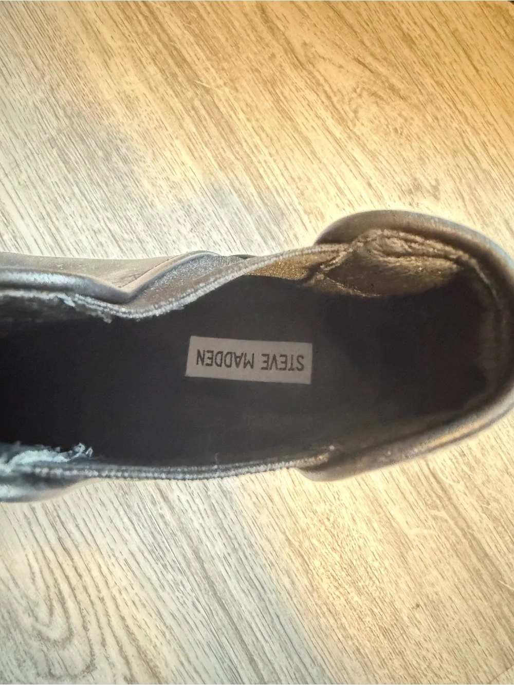 Steve Madden sleek black