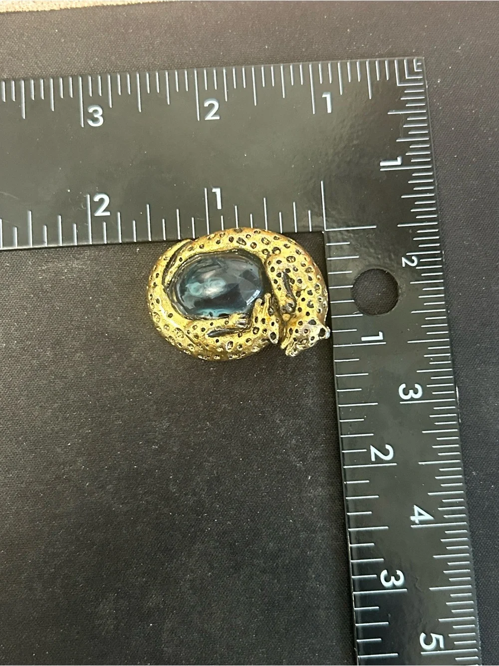 Unbranded gold tone