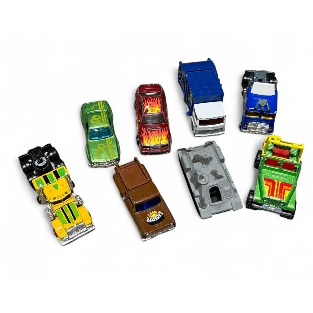 Vintage Diecast Toy Cars Lot Trucks Jeep Made in Hong Kong Mixed Lot‎ 8pc