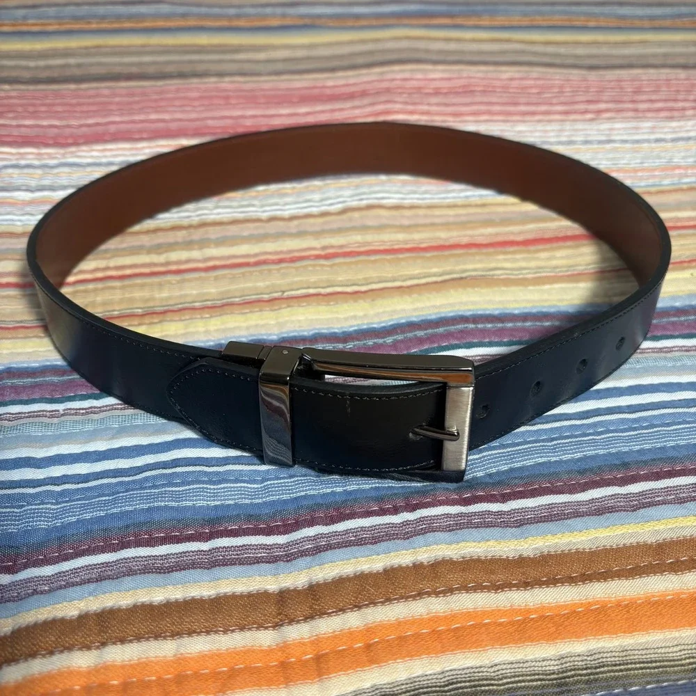 Dockers Mens Leather Belt Black & Brown Gunmetal Buckle 32/80 JBI Guatemala