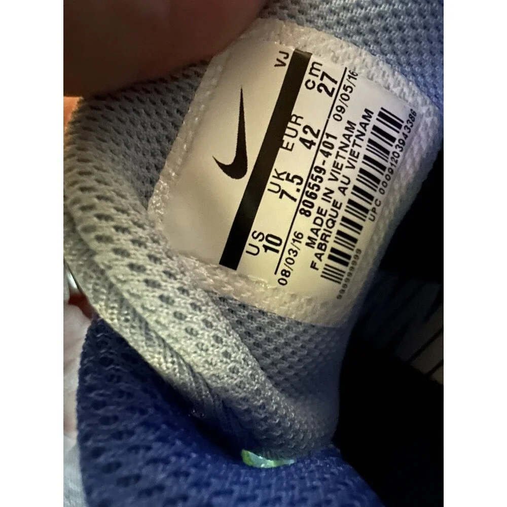 Nike lightweight zoom