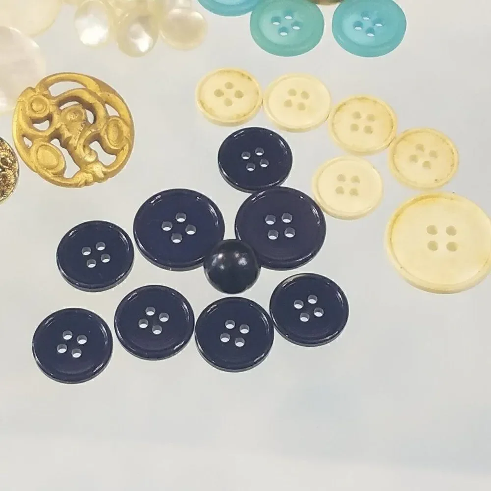 Vintage Buttons Mixed Lot