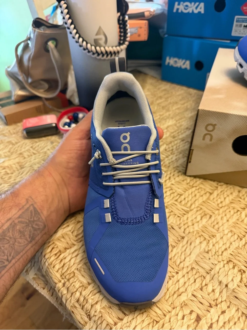 On Running Running Cloud 5 Waterproof sz 6.5 woman new in box !!