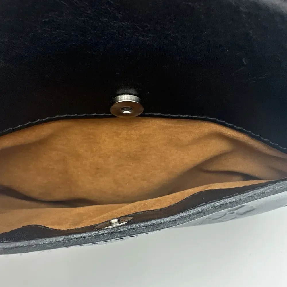 Patricia Nash strap lightly