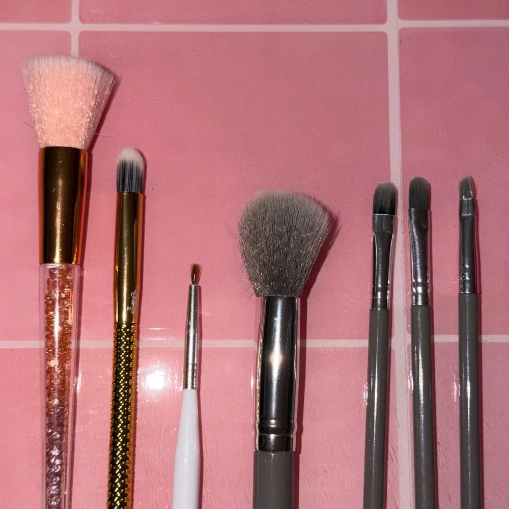 N/A assorted makeup