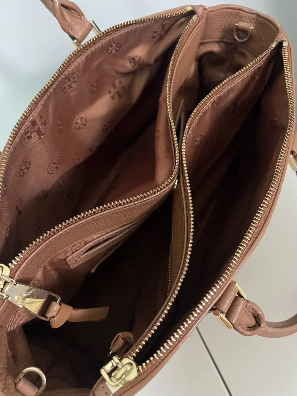 Tory Burch tory burch