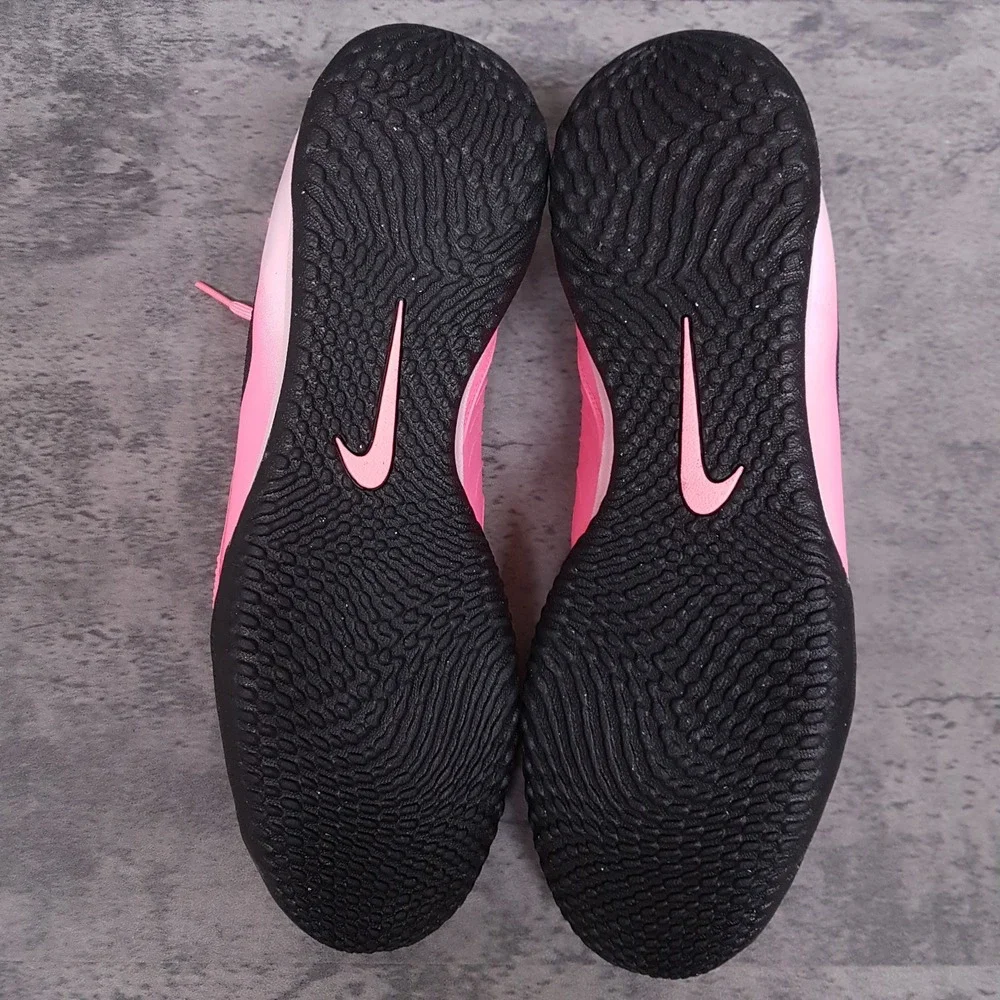 Nike pair box soccer